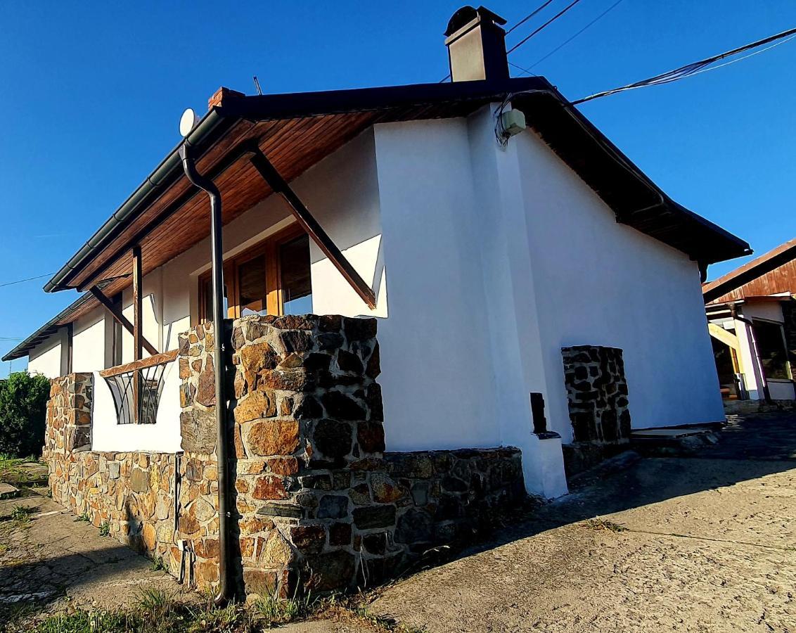 Katerina Restaurant A Penzion 로즈바도프 외부 사진